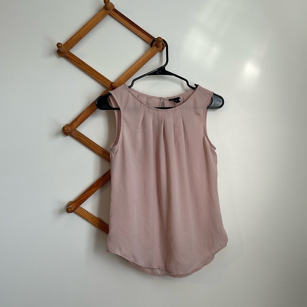 Sleeveless blouse